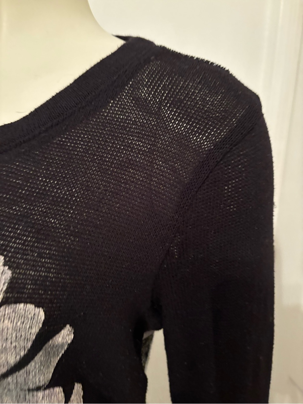 Modern Lux lightweight daisy sweater M - Picture 6 of 8